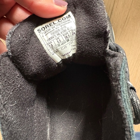 Sorel winter shoes - Picture 2 of 2